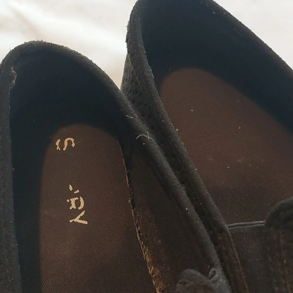 Sperry Black Tennis Shoes .Good Used Condition. Size 9